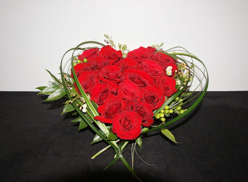 Des roses, un coeur